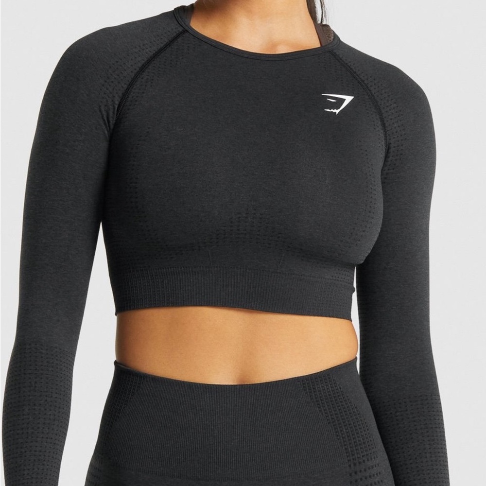Vital seamless 2.0 black long sleeve crop top
